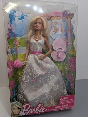 Barbie 2011 Fairytale Magic Wedding Day Doll Accessories Original Box